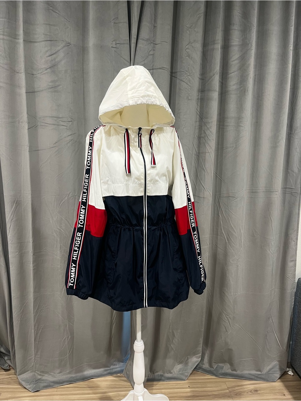 Tommy Hilfiger Colorblock Hooded Windbreaker XL